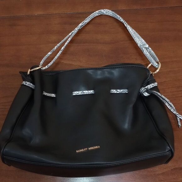 Badgley Mischka Vegan Black with Snake Trim Purse - No Cross Body Strap - Picture 7 of 16